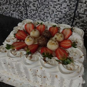 imagem do produto Ninho sofisticado com morangos 