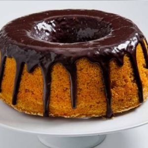 imagem do produto Bolo de cenoura com cobertura de chocolate 