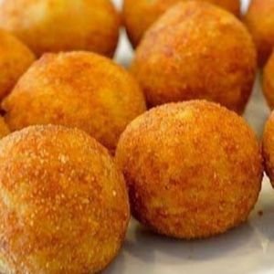imagem do produto Bolinho de massa de batata com frango (Encomenda)