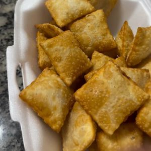 imagem do produto 50 MINI PASTÉIS
