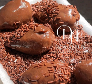imagem do produto Coxinha de brigadeiro com morango