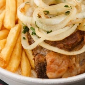 imagem do produto Filé de frango acebolado com batatas. P