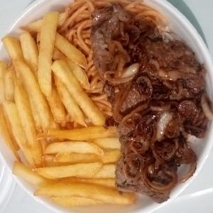 imagem do produto Bife acebolado com batatas fritas. M