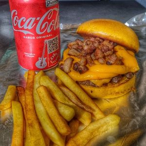 imagem do produto Combo cheddar bacon + batata P + refri lata