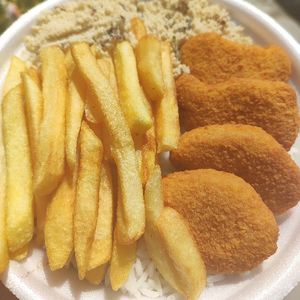 imagem do produto Nuggets com Fritas