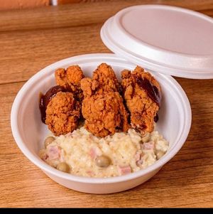 imagem do produto Arroz à Piamontese com Coxinhas Crocantes com molho barbecue