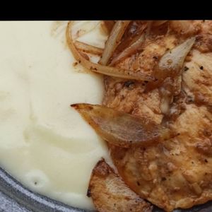 imagem do produto Filé de Frango à grelhado com purê 