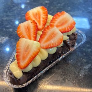 imagem do produto PIZZA DOIS AMORES COM MORANGOS 