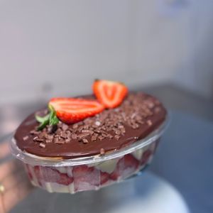 imagem do produto BOMBOM DE MORANGO 2 LITROS 