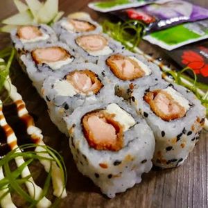 imagem do produto 8 uramaki ebi tem