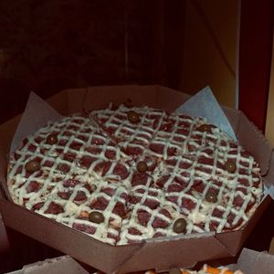 imagem do produto PIZZA MÉDIA ESPECIAL CALABRESA COM CATUPIRY