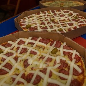 imagem do produto PIZZA MÉDIA BACON COM CATUPIRY