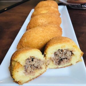 imagem do produto Bolinho aipim c/ carne 10un
