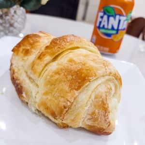 imagem do produto Croissant 4 queijos 10un