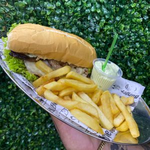 imagem do produto Chivito + Fritas + Maionese