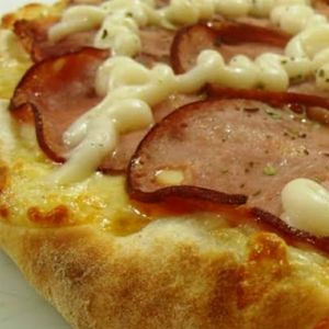 imagem do produto Pizza lombo canadense com catupiry 8 fatias 