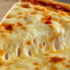 imagem do produto Pizza 3 queijos 6 fatias 