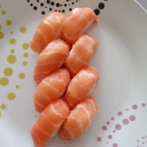 imagem do produto Niguiri de salmão crú 8 unidades🥢