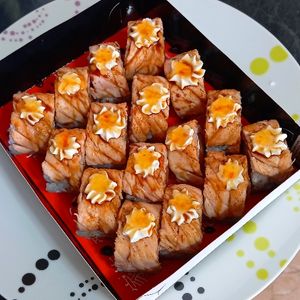 imagem do produto Sushi-Maky de salmão maçaricado 8 unidades🥢