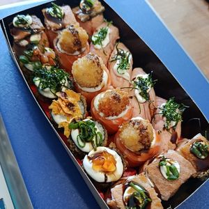 imagem do produto Combo sushi-mix 5= 19unidades