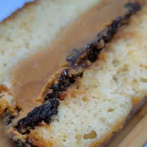 imagem do produto Bolo gelado doce de leite com ameixa 