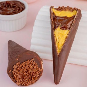 imagem do produto Cone Trufado  Maracujá com chocolate 
