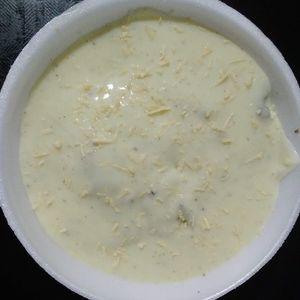 imagem do produto Carne ao molho branco com queijo e legumes 