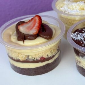 imagem do produto Bolo ninho, Nutella e morangos 