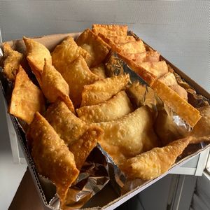 imagem do produto 50 pastéis médios fritos 
