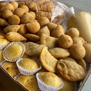 imagem do produto 100 SALGADINHOS (ATÉ 4 OPÇÕES) 😍