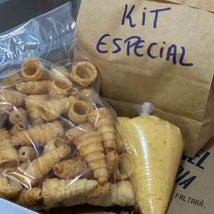 imagem do produto 50 canudinhos de frango (Kit especial) - acompanha o recheio e os canudos para rechear.