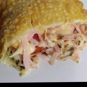 imagem do produto 26_mussarela, presunto,calabresa,cebola roxa,oregano 