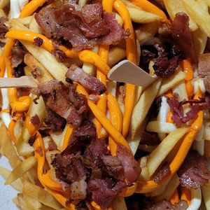 imagem do produto Batata frita com cheddar e bacon 300g