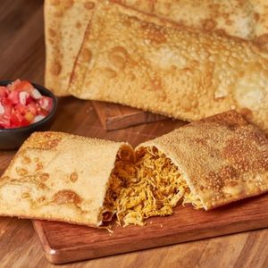 imagem do produto Pastel de frango frito na hora 
