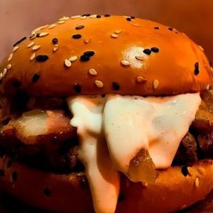 imagem do produto Hambúrguer com maionese da casa 