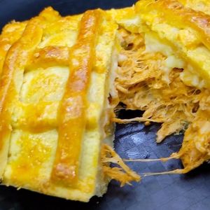 imagem do produto Empadão de frango com catupiry super Recheado 370g