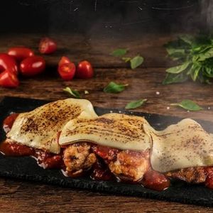 imagem do produto Galeto com Queijo Coalho - Serve até 4 pessoas - Bem temperado com temperos Especiais e com queijo coalho