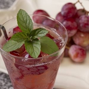 imagem do produto Caipiroska: uva roxa com hortelã 