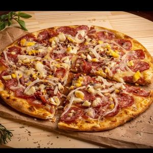 imagem do produto Pizzas Marguerita / 4 queijos /portuguesa /calabresa