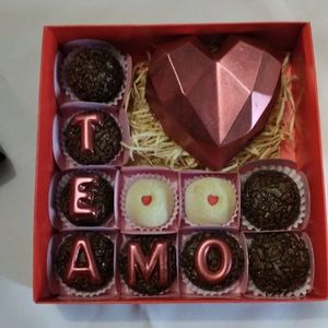 imagem do produto Caixa love