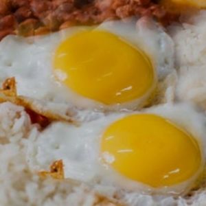 imagem do produto 2 Ovinhos Fritos 🥚 🥚 