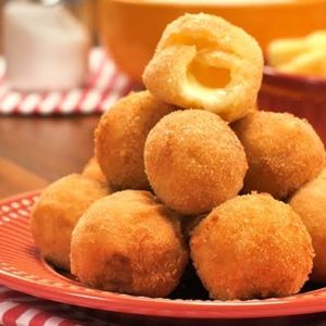 imagem do produto  bolinha de queijo 