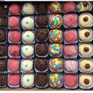 imagem do produto Ninho/ beijinho/ brigadeiro/ mescladinho/ moragiinho e cajuzinho