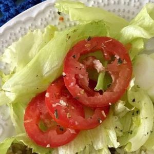 imagem do produto Salada de Alface americana e tomate 