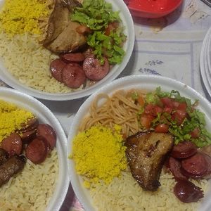 imagem do produto Marmitex com um tipo de carne 10,00 com dois tipos de carne 13,00