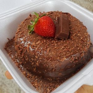 imagem do produto Mini vulcão de chocolate com morango 