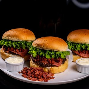 imagem do produto COMBO FAMÍLIA BACON