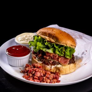 imagem do produto 2 X-Bacon + refri 600ml 