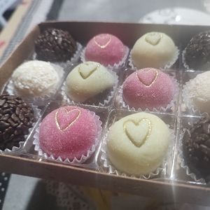 imagem do produto Caixa de doces gourmet 