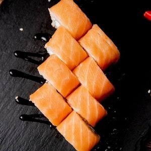 imagem do produto 10 huramaki de salmão gourmet 